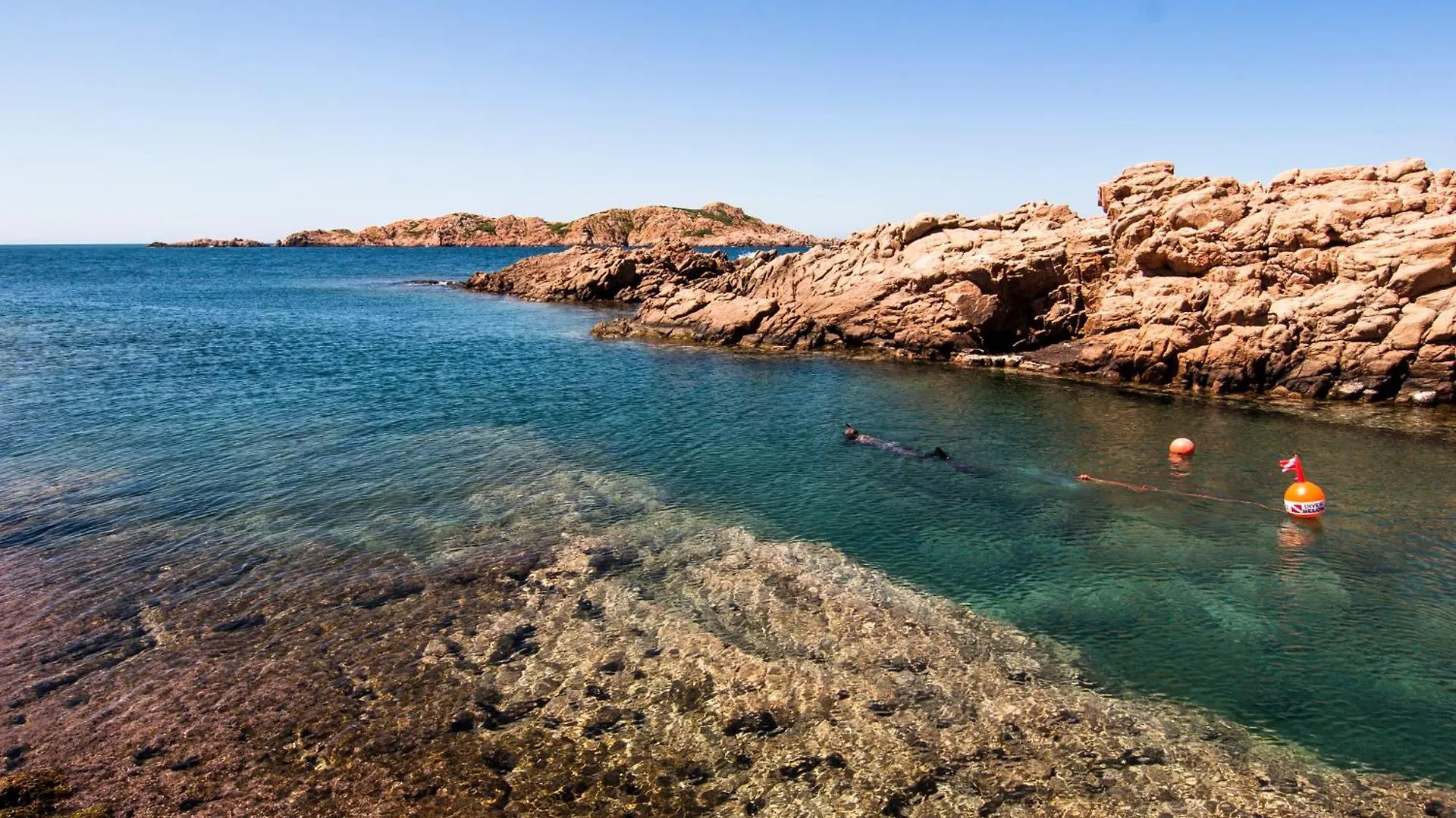 Appartamento B.20 La Camelia - 120 Mt. Dalla Spiaggia Isola Rossa  Italia
